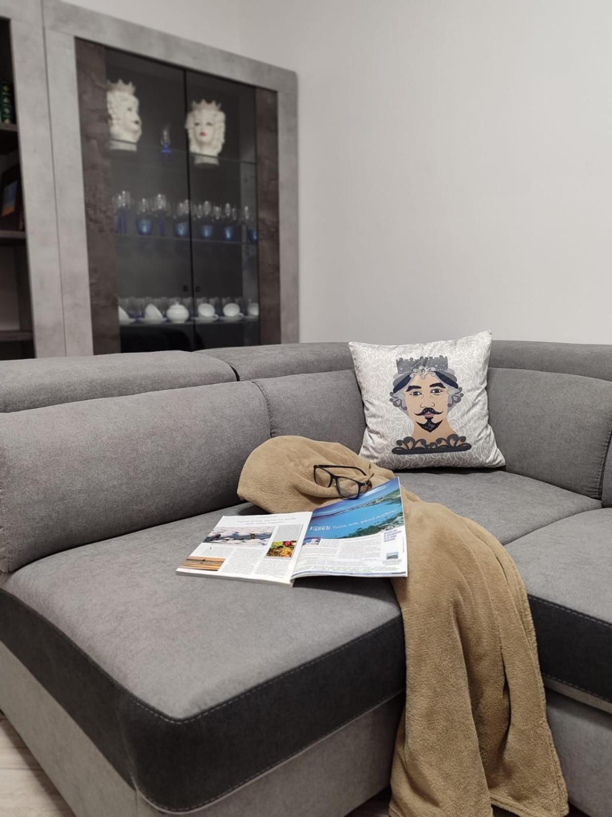 Mediterranea Home ตราปานี ภายนอก รูปภาพ