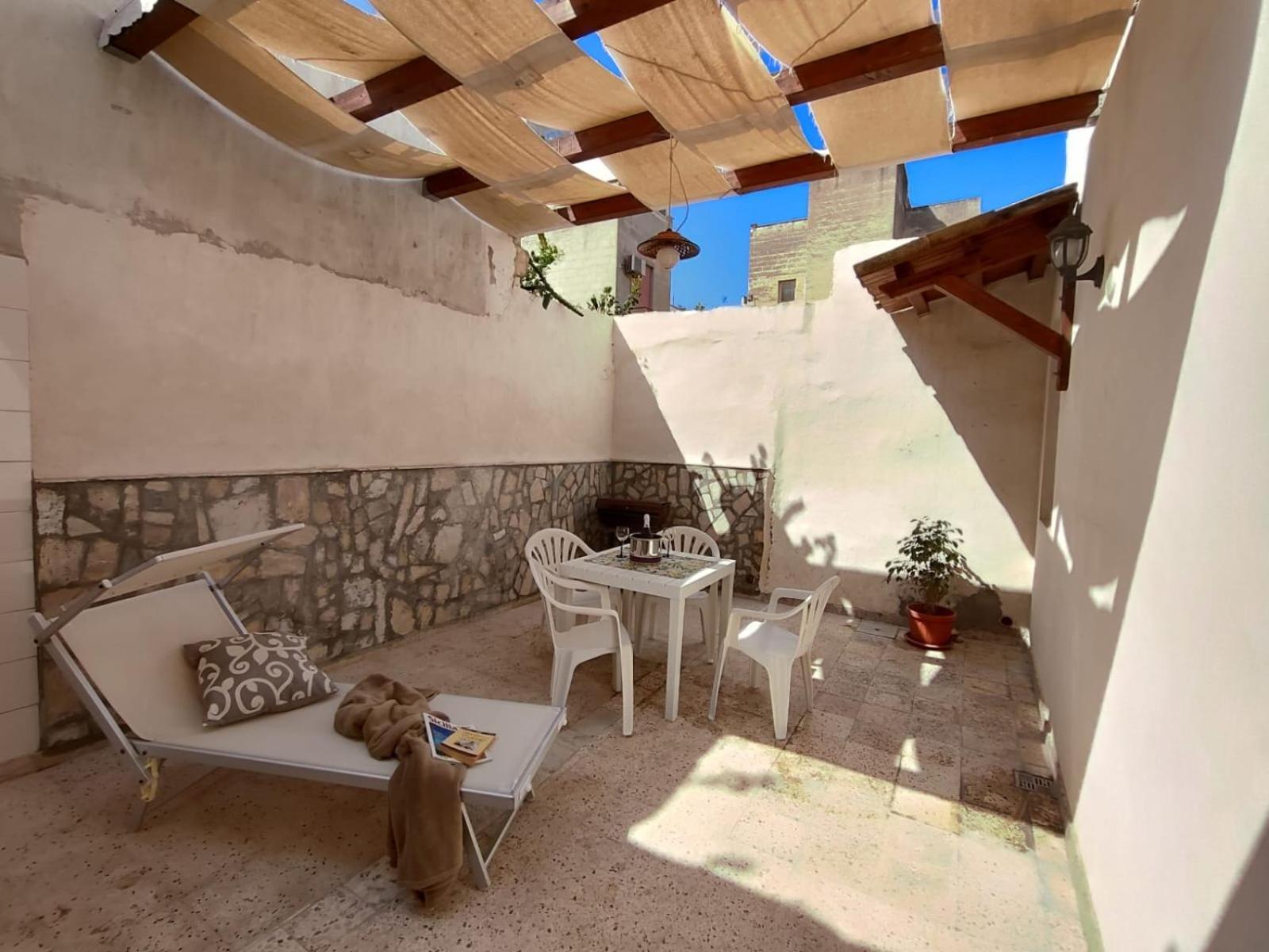 Mediterranea Home ตราปานี ภายนอก รูปภาพ